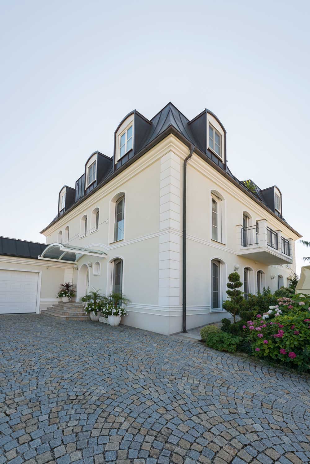 Bifold Doors vs French Doors